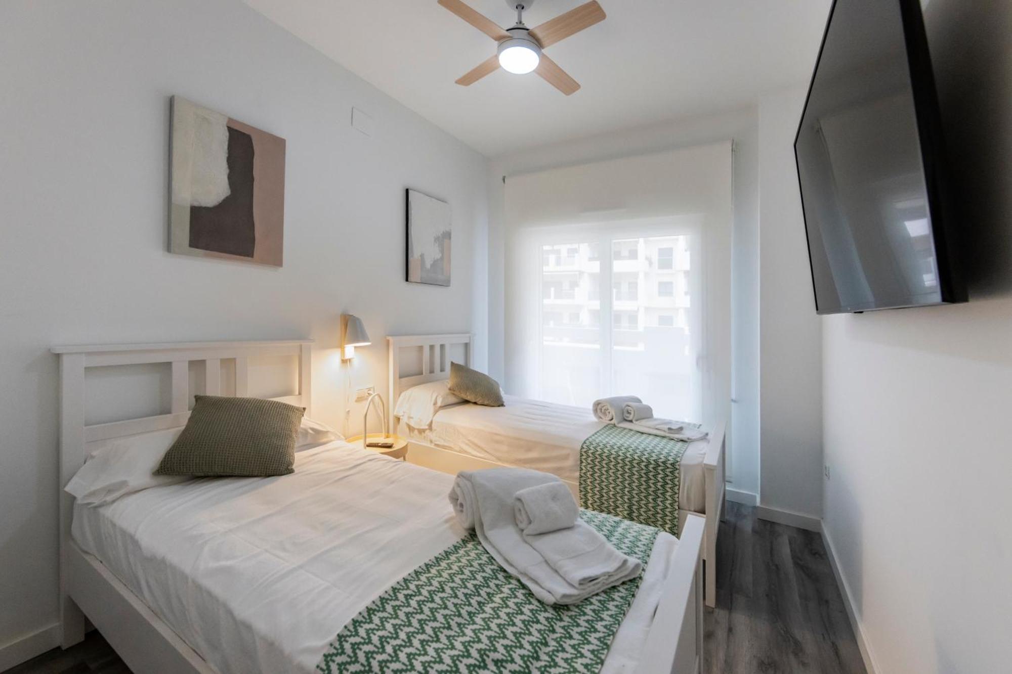 Homity Holidays - Playa Granada - Marina Golf موتريل المظهر الخارجي الصورة